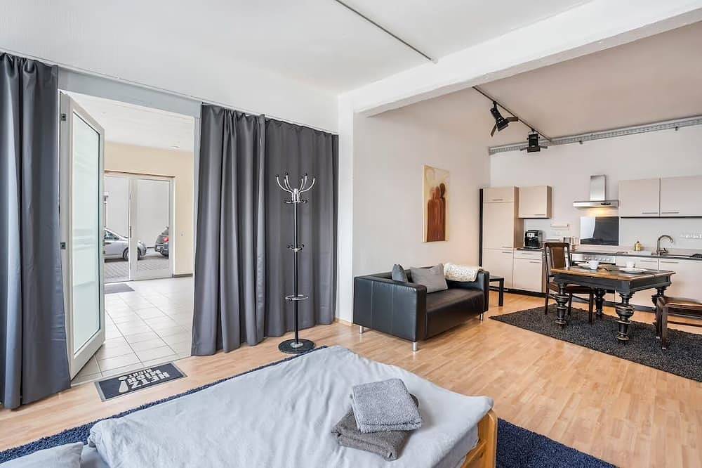 Ganze Wohnung, 40 qm Studiowohnung - Zentral in Groß-Umstadt mit Küche und Bad in Groß-Umstadt, Main-Odenwald