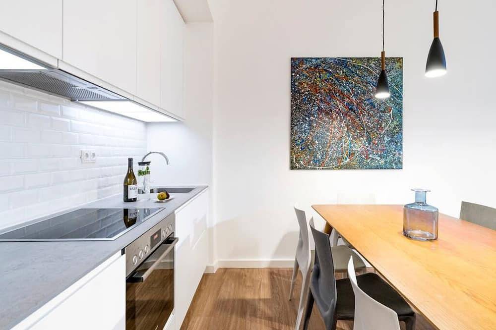Ganze Wohnung, 3-Bedroom Apartment (90sqm) with a Terrace & Garden(2) in Wedding Berlin, Berlin