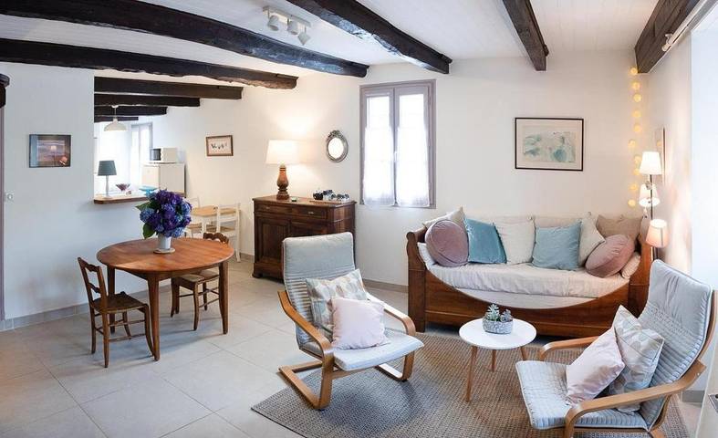 Location de vacances pour 3 personnes, avec Terrasse ainsi que Jardin et Vue à Gimel-les-Cascades