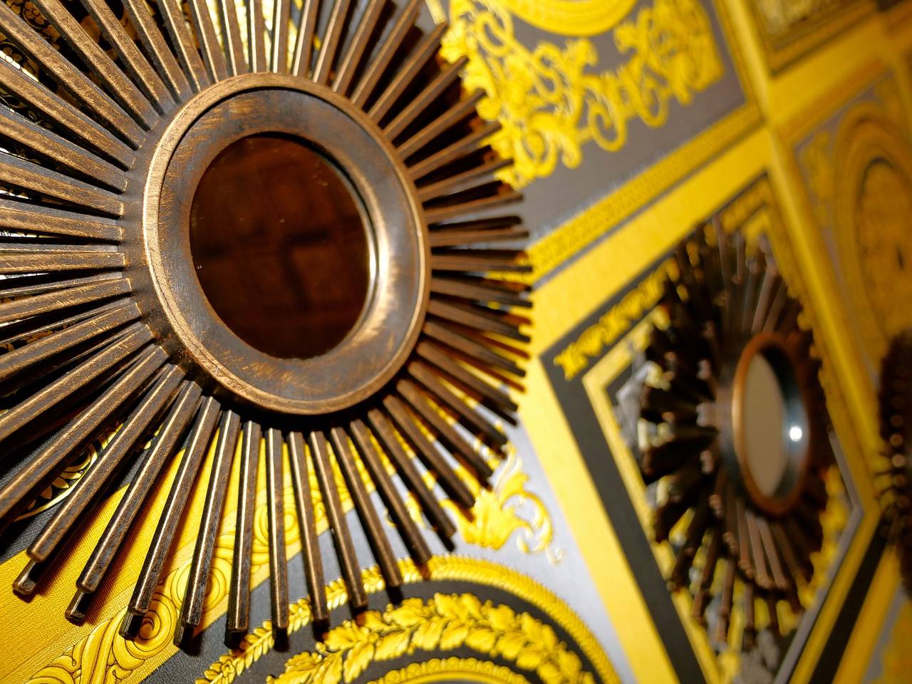 Entire vacation apartment, Sexy Luxurious Versace Apartment Near Sheffield in South Yorkshire