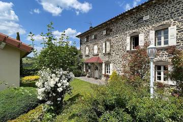 Gîte pour 6 personnes, avec terrasse, animaux acceptés à Saint-Paulien (Haute-Loire)