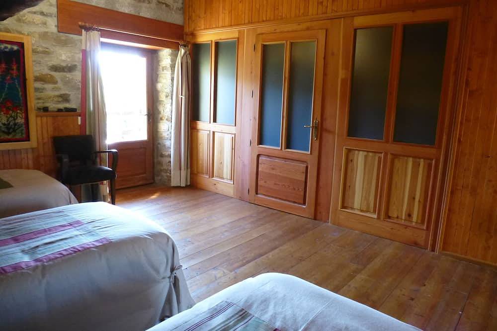 Encantadora casita en los pastos alpinos in Comune di Lillianes, Alpes del Valais