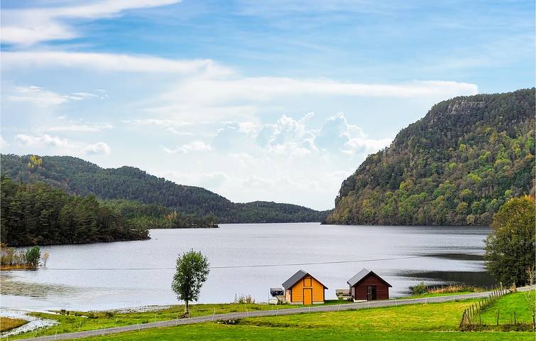Ferienhaus für 4 Personen mit Terrasse in Tysnes