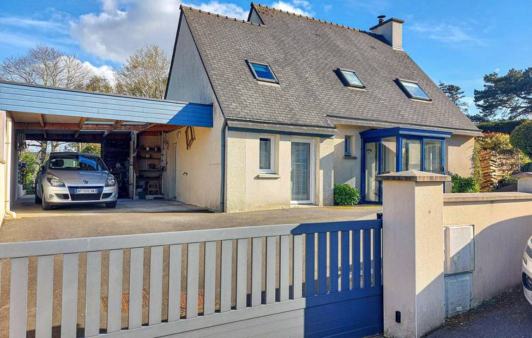 Gîte pour 6 personnes, avec terrasse et jardin à Locquénolé