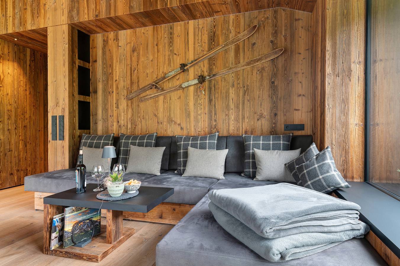 Chalet 'L Piz Dolomites' con vistas a la montaña, terraza privada y Wi-Fi in Wolkenstein, Dolomiti Superski