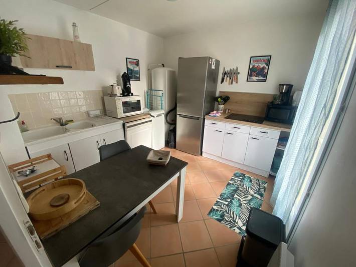 Gîte pour 4 personnes, avec vue ainsi que jardin et piscine à Ucel - 4
