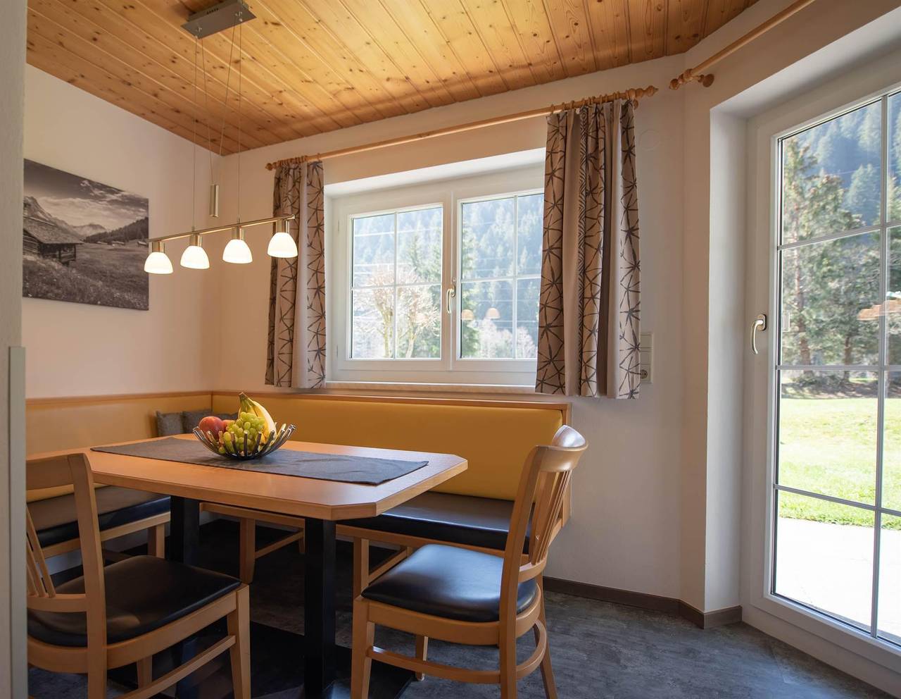 Ganze Ferienwohnung, Apartment "1"/2 Schlafräume/2 Dusche, Wc in Sankt Gallenkirch (Stadt), Sankt Gallenkirch