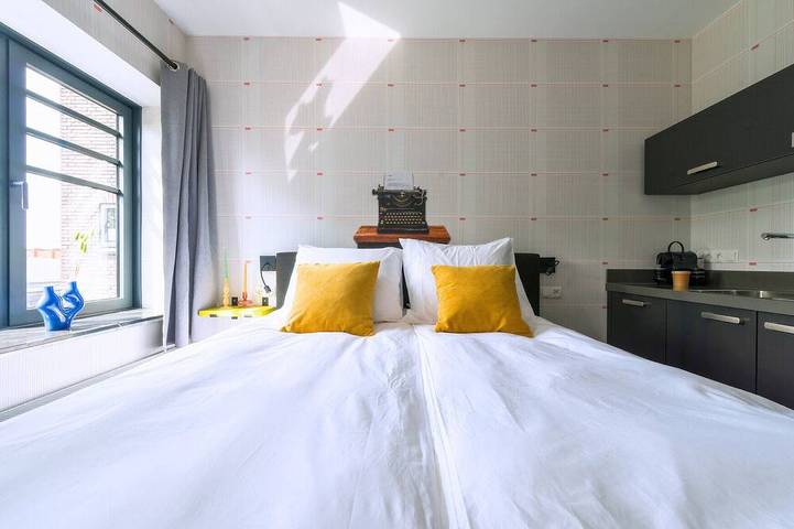 Ganze Wohnung, Einzigartiges Apartment mit privater Küche und Badezimmer. in Tilburg, Nordbrabant