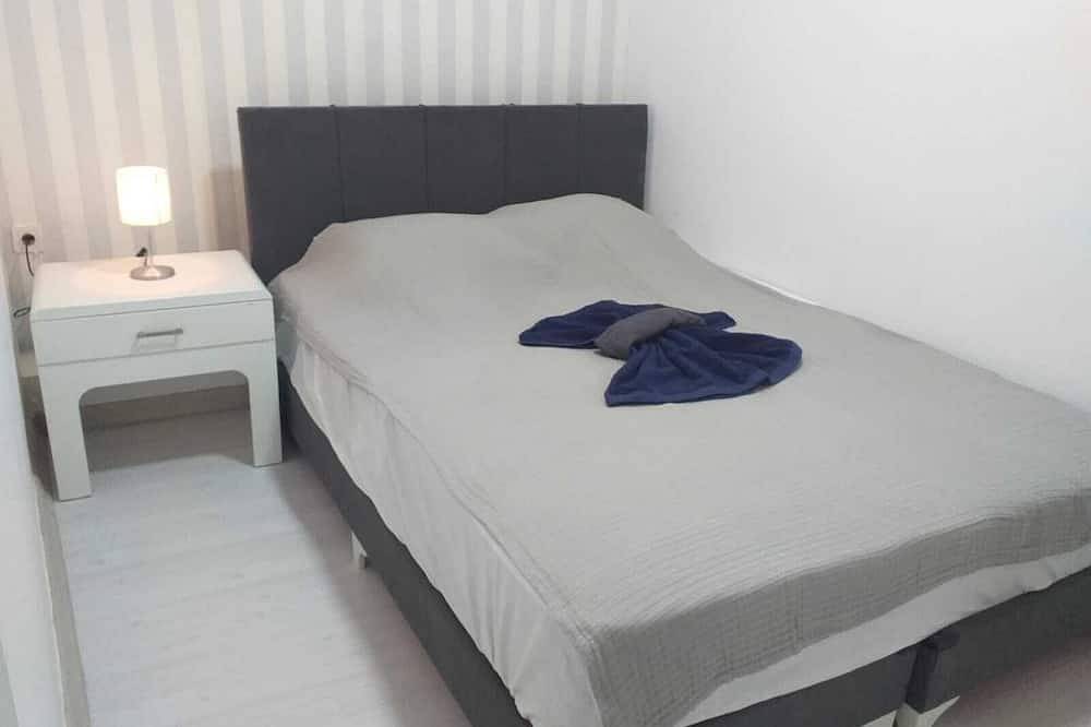 Ganze Wohnung, 1+1 apart one bed room and one lıvıng room wıth sofa , kıtchen ıncludıng in Antalya, Provinz Antalya