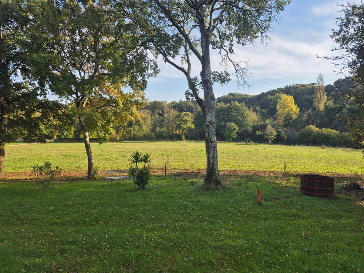 Double Room with Garden View in Saint-Benoît (Vienne), Vienne (France)