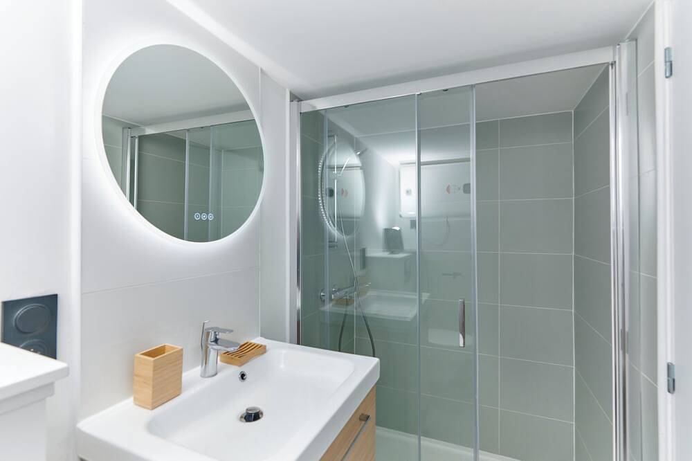 Appartement entier, Appart Univers 1 chambre, salle de sport, 2' Lille in Ronchin, Région de Lille