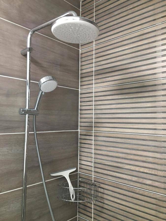 Chalet (4 Persons) in Varetz, Région de Brive-la-Gaillarde