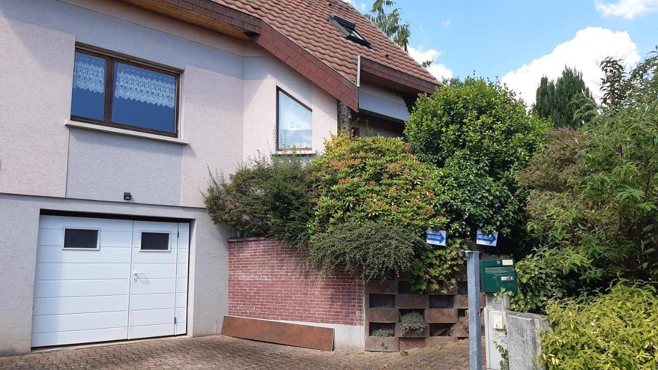 Appartement entier, Ravissant studio dans un cadre agréable in Guebwiller, Parc naturel régional des Ballons des Vosges