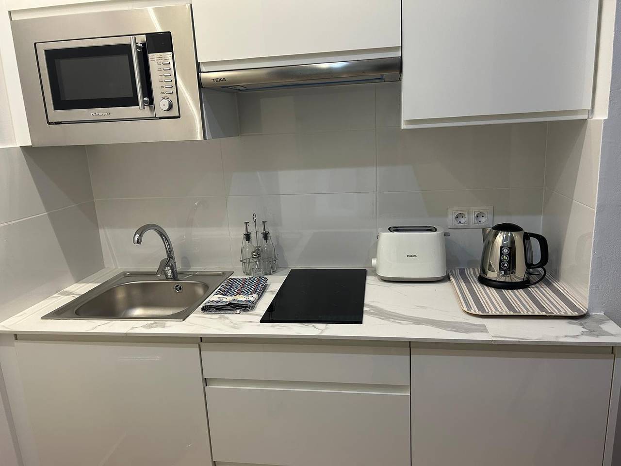 Entire apartment, Born Studio minimum stay 31 nights in Palma Old Town, Palma