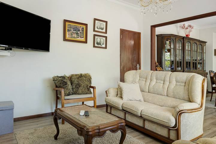 Villa 'Vermarl' with Mountain View, Wi-Fi and Air Conditioning in Cossourado e Linhares, Viana do Castelo District