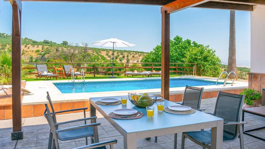 Chalet para 8 personas, con balcón/terraza y piscina, Se admiten mascotas en Sierra de las Nieves - 3