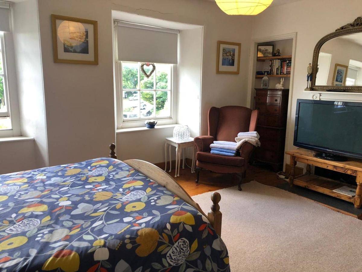 Entire apartment, 3 Bedroom 2 Bathrooms Apartment in Central Penzance in Penzance, Cornwall