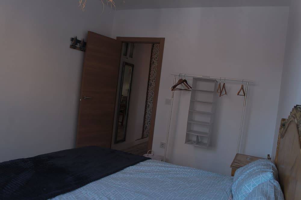 Entire apartment, Apartamento Escarlata Para 5 Personas en el Centro de Cangas de Onís in El Puente, Cangas de Onís