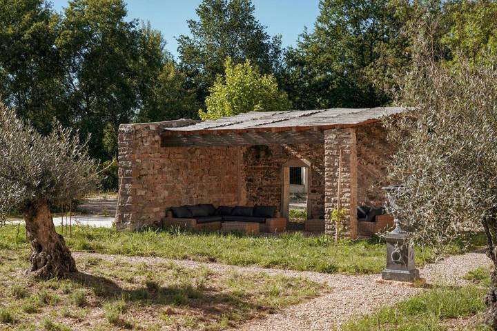 Gîte pour 2 personnes, avec vue ainsi que piscine et jardin à Romanèche-Thorins - 3