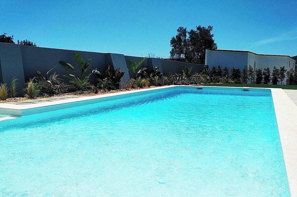 Ganze Wohnung, Homerez - Modernes Apartment in Estói mit Gemeinschaftspool. in Estoi, Faro