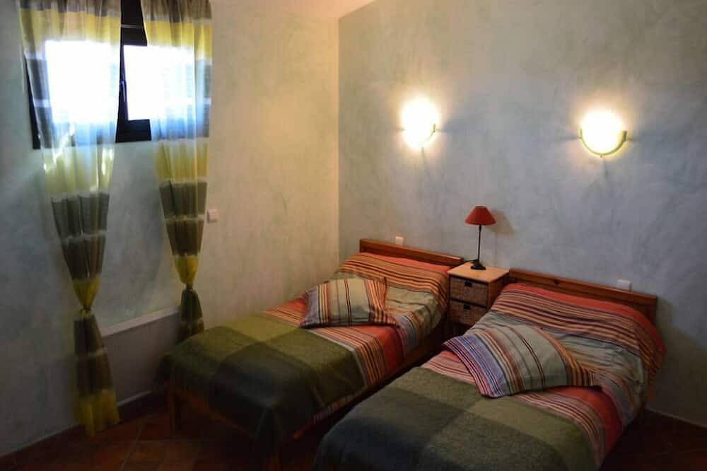 Country holiday home - Ille  Sur  Tet in Ille-sur-Têt, Prades region
