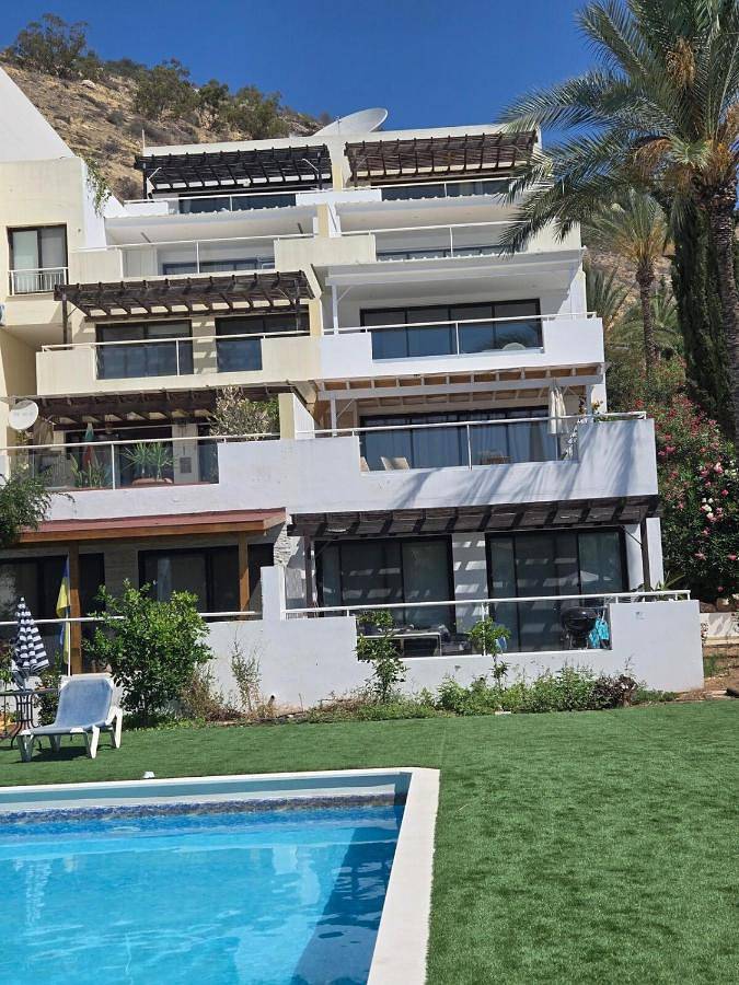 Gîte pour 3 personnes, avec jardin ainsi que vue et piscine dans Oróklini - 3