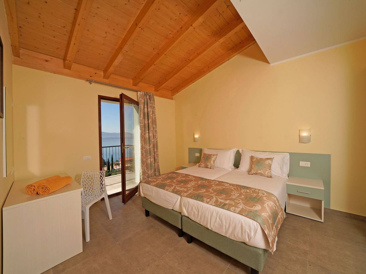 Ganze Wohnung, Danys Ferienwohnung in Gargnano, Gardasee-Berge