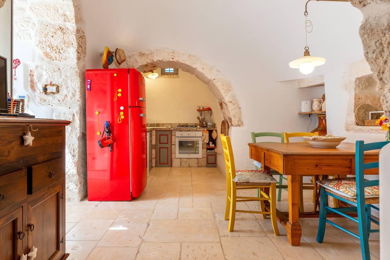 Trullo 'Di Serena' con terrazza privata, Wi-Fi e aria condizionata in Ceglie Messapica, Salento