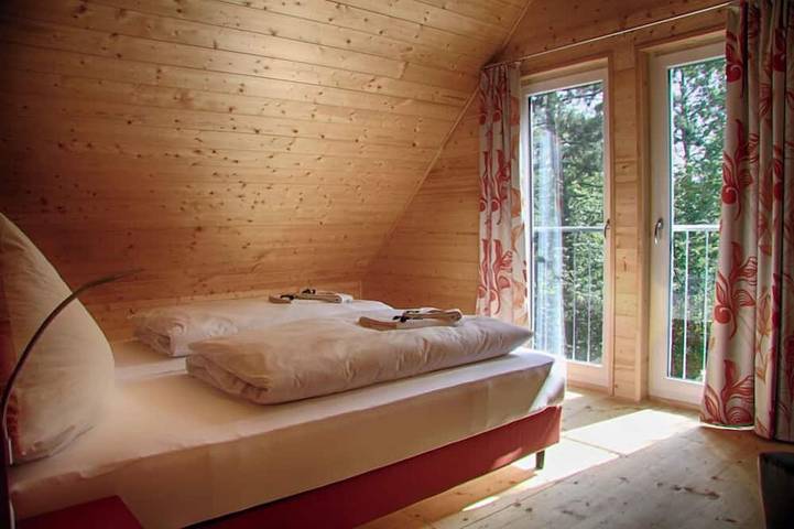 Ganze Wohnung, Am Wald gelegenes Ferienhaus (70 m2) mit Holzterrasse in Markt Nordheim, Steigerwald