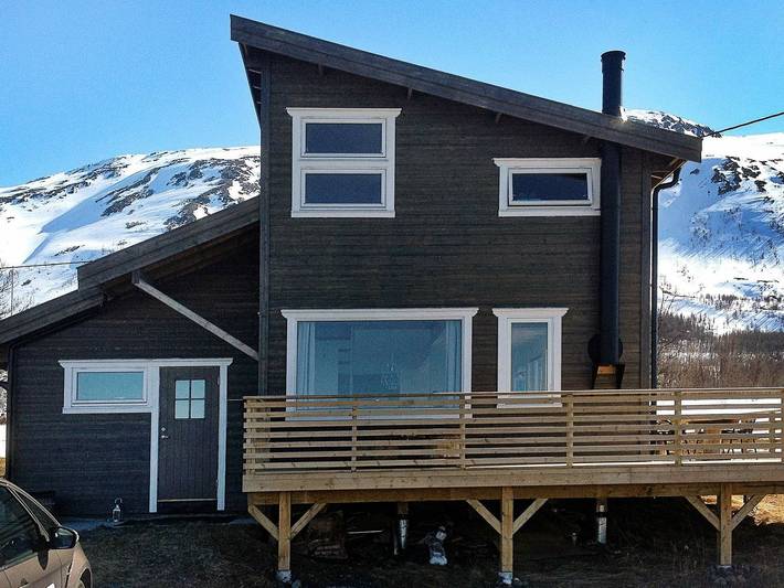 Ferienhaus für 6 Personen, mit Terrasse in Lyngen