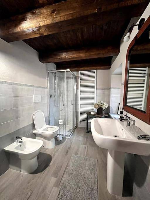 Gîte pour 4 personnes, avec jardin ainsi que balcon et vue à Giaveno - 2