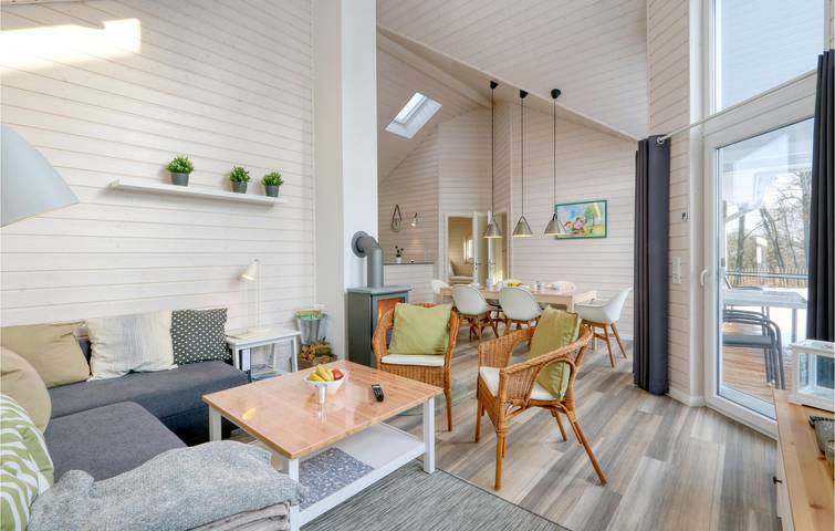 Terrassen-Apartment am Strand mit Parkplatz & WiFi in Krems II, Kreis Segeberg
