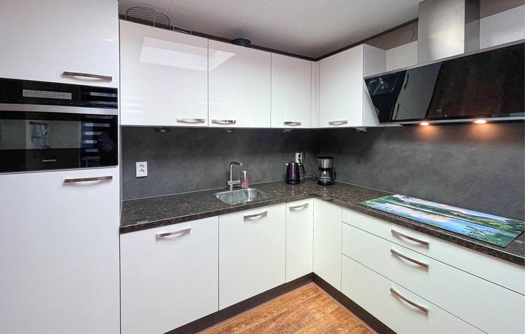 Location de vacances pour 4 personnes, avec terrasse dans Frise - 4