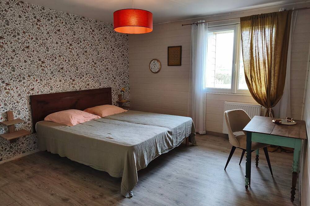 Two gîtes in the countryside for 25 people: indoor swimming pool and play areas in Chaudron-en-Mauges, Montrevault-sur-Èvre