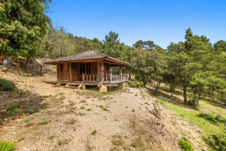 Tente pour 2 personnes, avec Terrasse ainsi que Jardin et Piscine