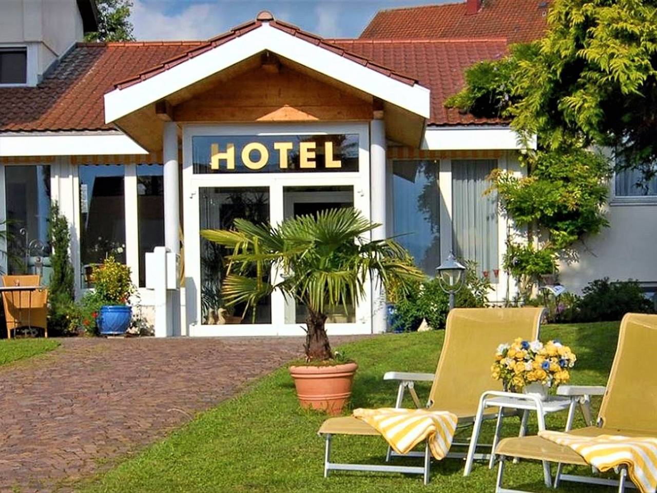 Hotel Am Rehberg - Doppelzimmer mit sep. Wohnteil, Balkon/Terrasse, Bad oder Dusche/Wc, Haupthaus in Lindau, Bayerisch Schwaben