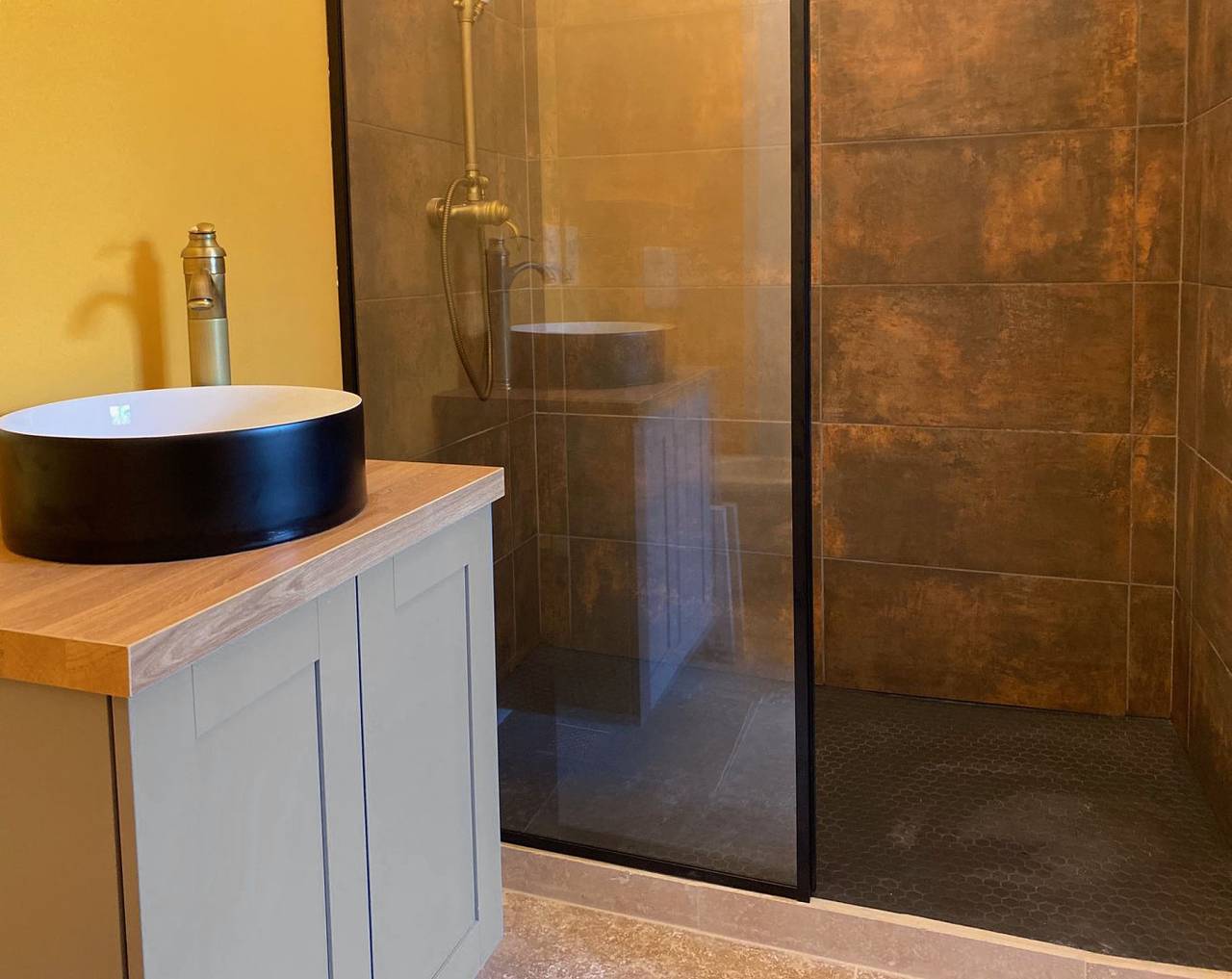 L'Auberge du Ranc - Chambre Rouille in Saint-Sébastien-d'Aigrefeuille, Parc national des Cévennes