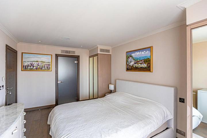 Gîte pour 6 personnes, avec sauna et terrasse ainsi que vue et piscine dans Port Gallice - 2