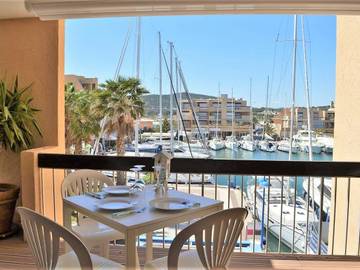 Gîte pour 6 personnes, avec piscine dans Port de Bormes les Mimosas