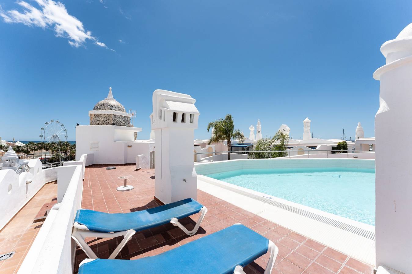 Entire apartment, Apartment 'Luxury Marine  Wifi' with Sea View, Wi-Fi and Air Conditioning in Benalmádena Costa, Benalmádena