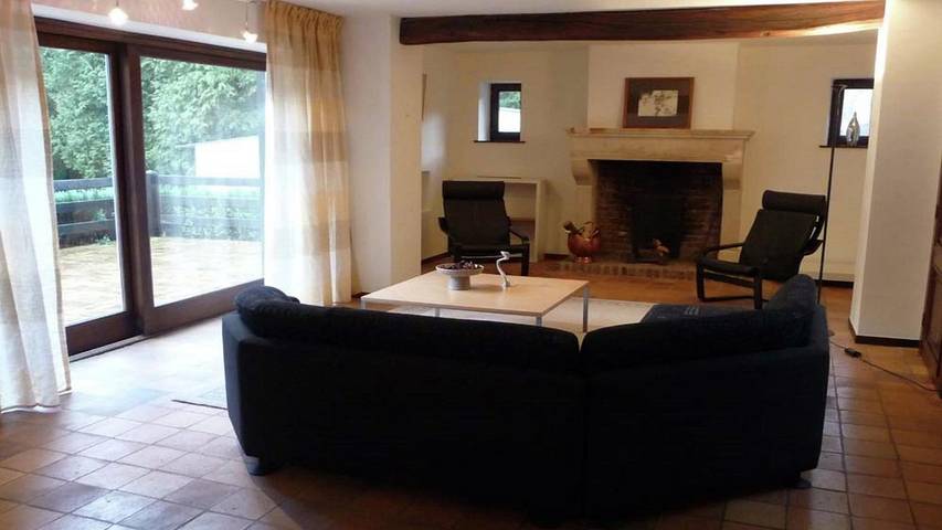 Location de vacances pour 12 personnes, avec jardin et terrasse à Comblain-au-Pont