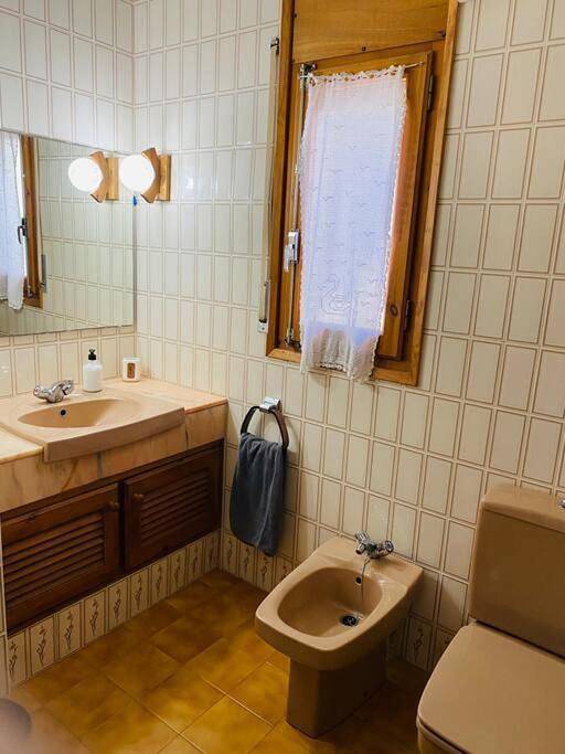 Chalet pour 8 personnes, avec jardin ainsi que piscine et terrasse à L'Ametlla de Mar - 3