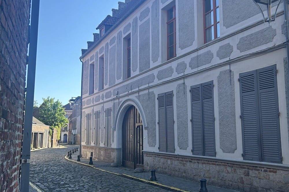 The Isabelle de Luxembourg Suite in Béthune, Béthune region