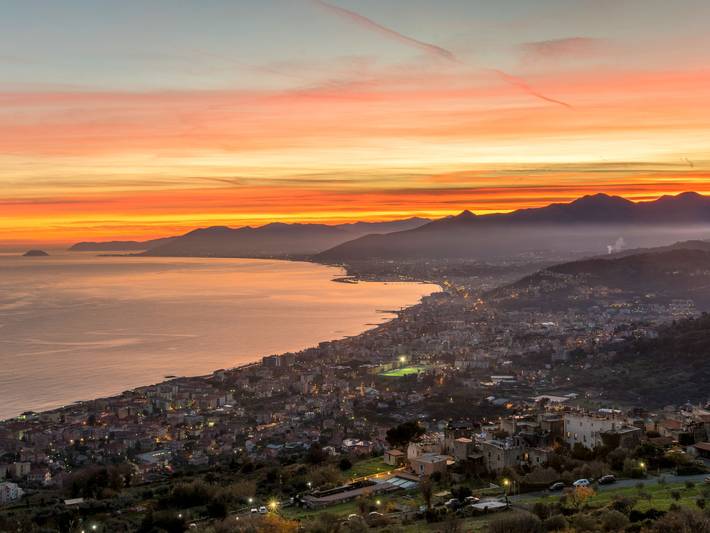 Entire apartment, Wohnanlage Orchidea - Wohnung B 5 in Pietra Ligure, Pietra Ligure Municipality