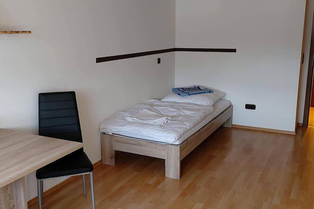 Entire apartment, Large, spacious vacation apartment in Ebermannsdorf in Ebermannsdorf, Eastern Bavaria