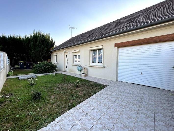 Gîte pour 8 personnes, avec jardin dans Verneuil-l'Étang