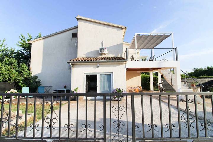 Appartement de vacances pour 2 personnes, avec jardin