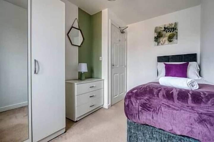 Beautiful 5 Bed House Free WIFI in Coventry, Birmingham e dintorni