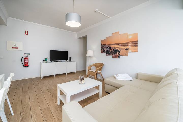 Ferienwohnung für 4 Personen, mit Balkon und Kinderpool sowie Garten in Portimão - 2