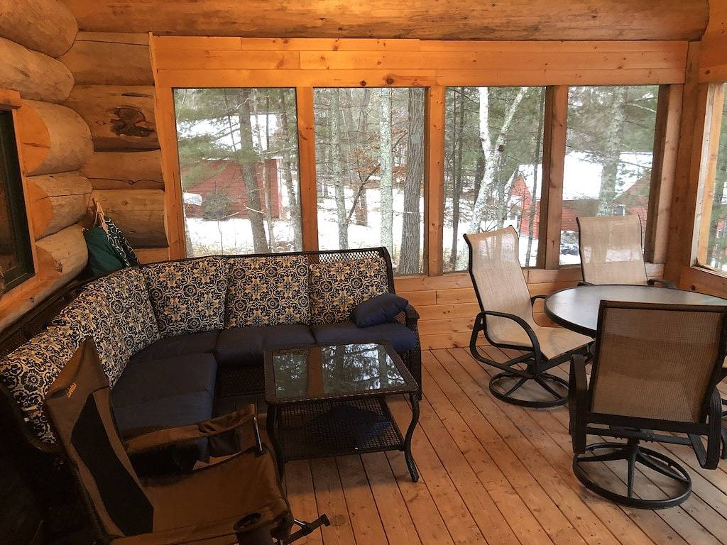 Blockhütte am schönen Howard Lake. in Leech Lake